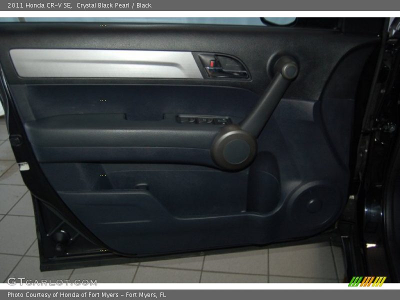 Crystal Black Pearl / Black 2011 Honda CR-V SE