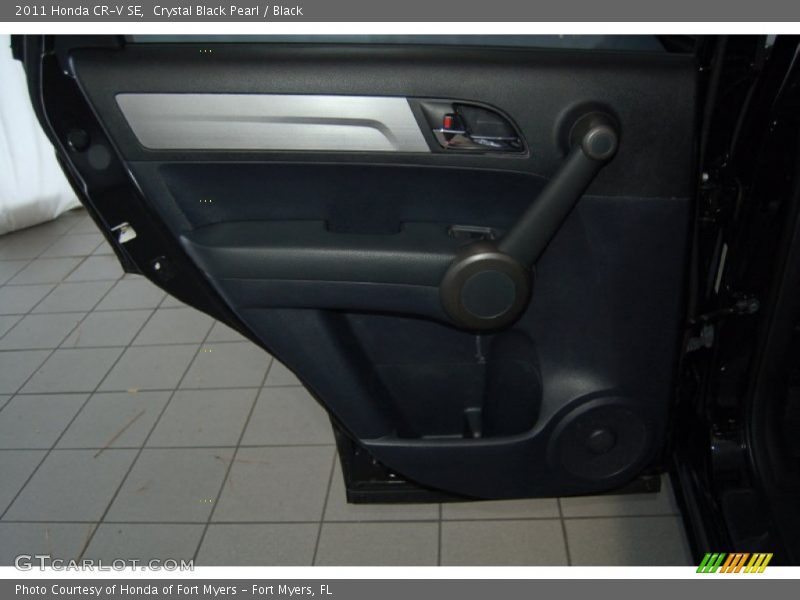 Crystal Black Pearl / Black 2011 Honda CR-V SE