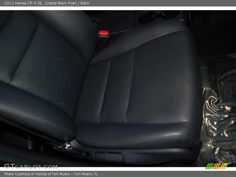 Crystal Black Pearl / Black 2011 Honda CR-V SE