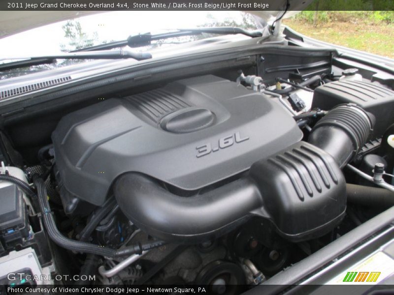 Stone White / Dark Frost Beige/Light Frost Beige 2011 Jeep Grand Cherokee Overland 4x4