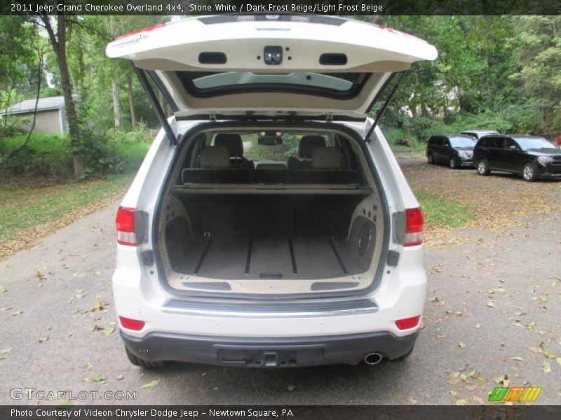 Stone White / Dark Frost Beige/Light Frost Beige 2011 Jeep Grand Cherokee Overland 4x4