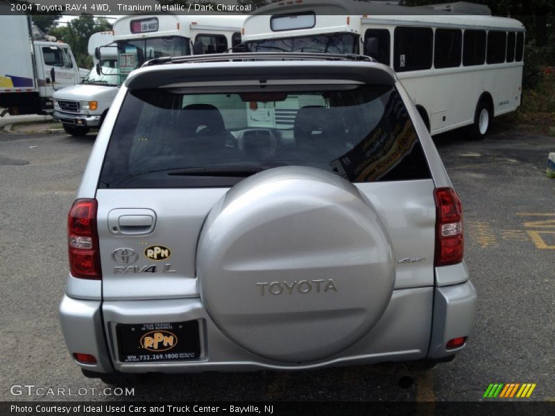 Titanium Metallic / Dark Charcoal 2004 Toyota RAV4 4WD