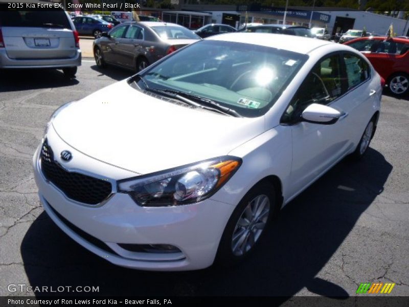 Snow White Pearl / Black 2015 Kia Forte EX