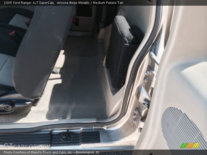 Arizona Beige Metallic / Medium Pebble Tan 2005 Ford Ranger XLT SuperCab