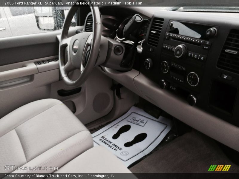 Arizona Beige Metallic / Medium Pebble Tan 2005 Ford Ranger XLT SuperCab