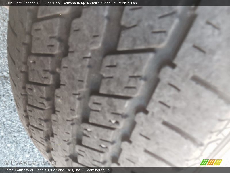 Arizona Beige Metallic / Medium Pebble Tan 2005 Ford Ranger XLT SuperCab