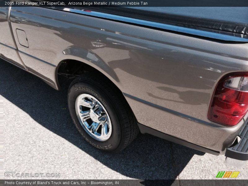 Arizona Beige Metallic / Medium Pebble Tan 2005 Ford Ranger XLT SuperCab