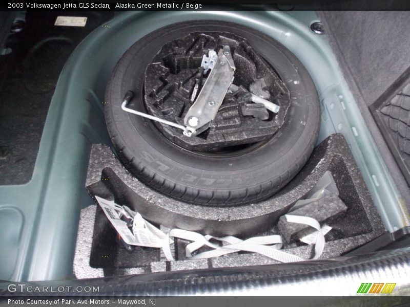 Alaska Green Metallic / Beige 2003 Volkswagen Jetta GLS Sedan