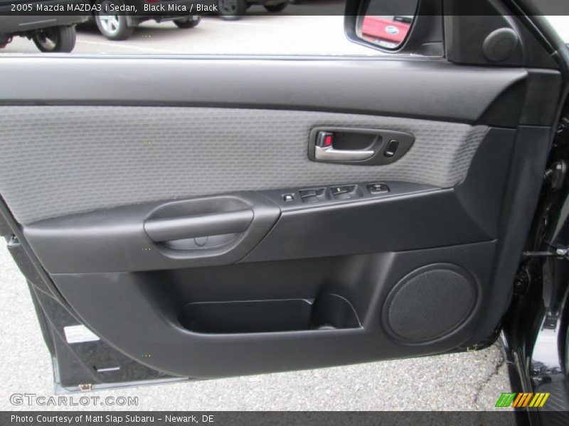 Black Mica / Black 2005 Mazda MAZDA3 i Sedan