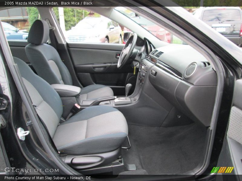 Black Mica / Black 2005 Mazda MAZDA3 i Sedan