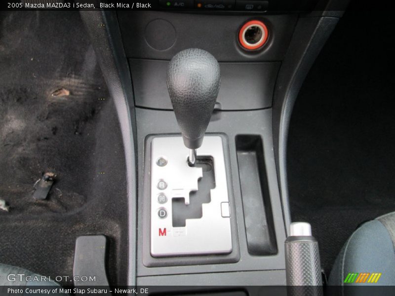 Black Mica / Black 2005 Mazda MAZDA3 i Sedan