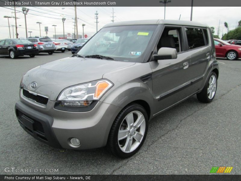 Titanium Gray / Sand/Black Houndstooth Cloth 2010 Kia Soul !