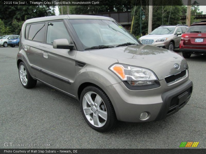 Titanium Gray / Sand/Black Houndstooth Cloth 2010 Kia Soul !