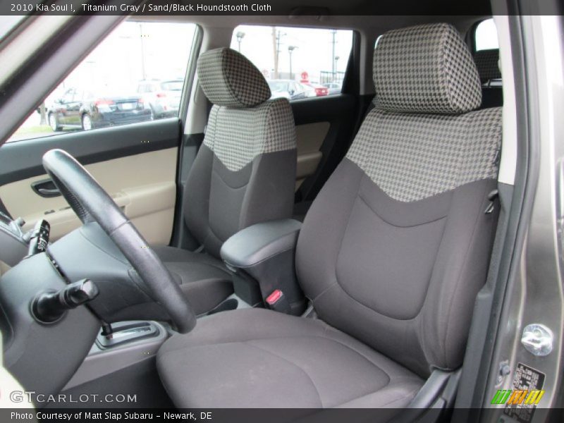 Titanium Gray / Sand/Black Houndstooth Cloth 2010 Kia Soul !