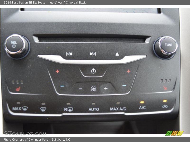 Ingot Silver / Charcoal Black 2014 Ford Fusion SE EcoBoost
