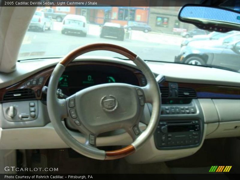 Light Cashmere / Shale 2005 Cadillac DeVille Sedan