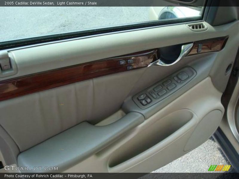 Light Cashmere / Shale 2005 Cadillac DeVille Sedan