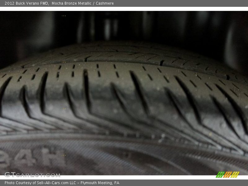 Mocha Bronze Metallic / Cashmere 2012 Buick Verano FWD