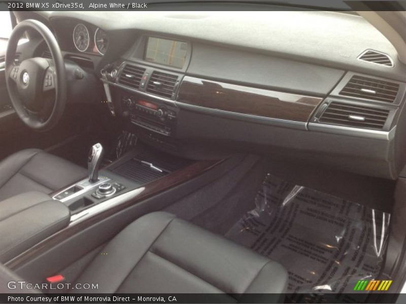 Alpine White / Black 2012 BMW X5 xDrive35d