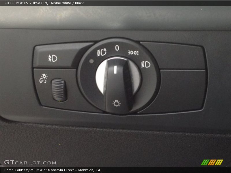 Alpine White / Black 2012 BMW X5 xDrive35d