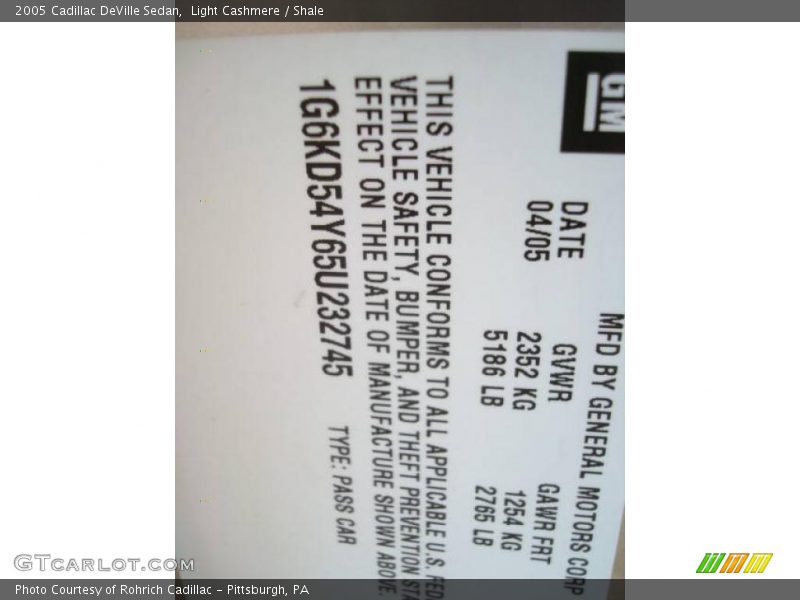 Light Cashmere / Shale 2005 Cadillac DeVille Sedan