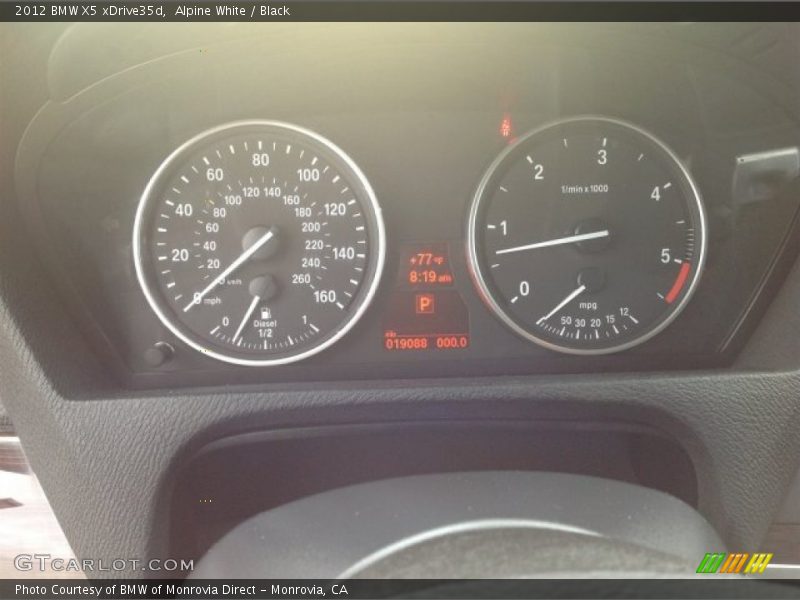 Alpine White / Black 2012 BMW X5 xDrive35d