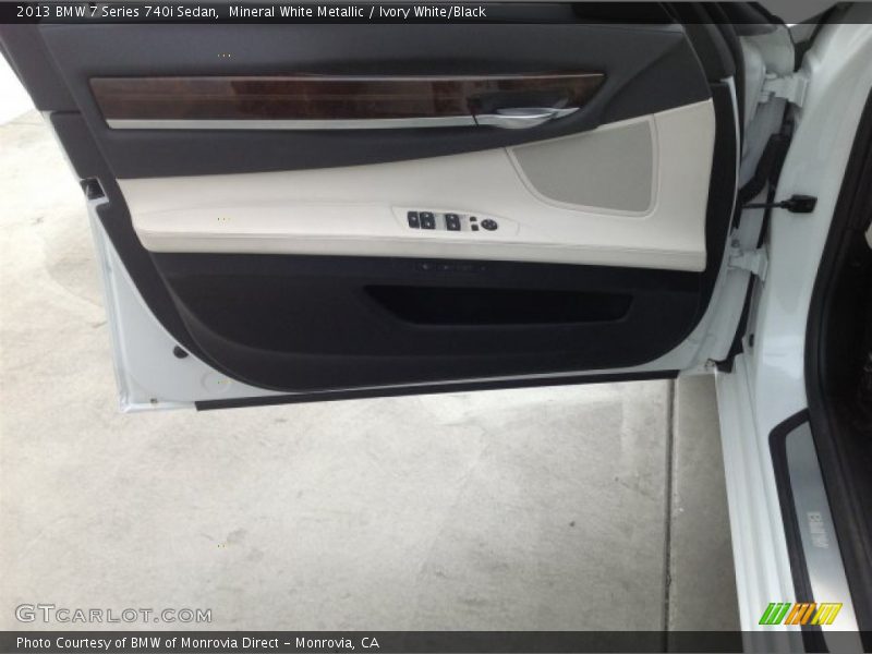 Mineral White Metallic / Ivory White/Black 2013 BMW 7 Series 740i Sedan