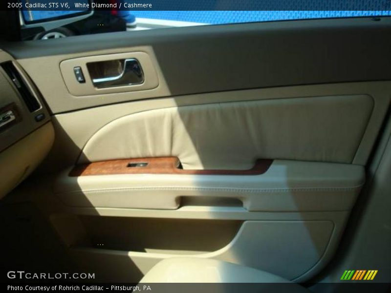 White Diamond / Cashmere 2005 Cadillac STS V6