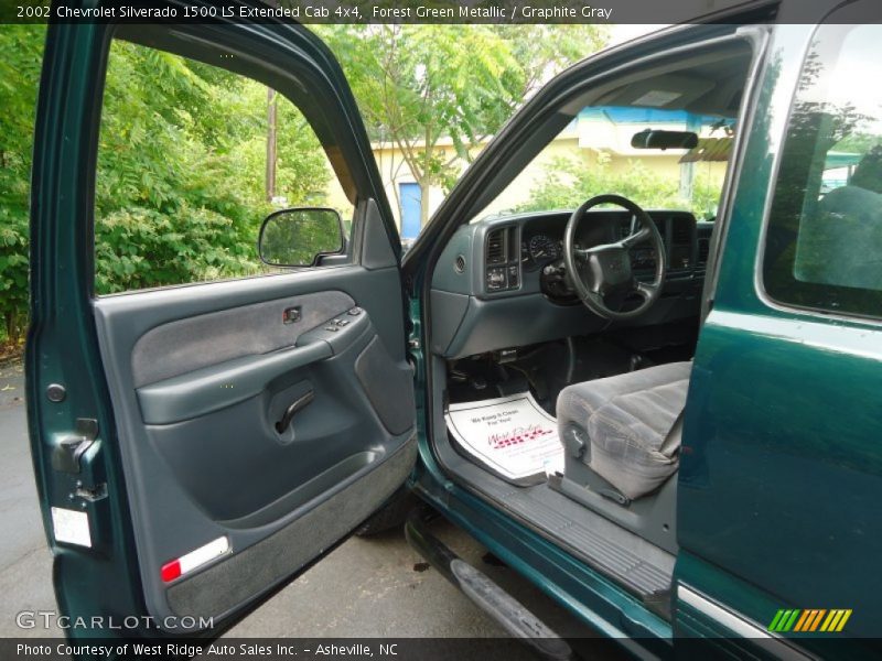 Forest Green Metallic / Graphite Gray 2002 Chevrolet Silverado 1500 LS Extended Cab 4x4