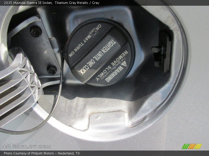 Titanium Gray Metallic / Gray 2015 Hyundai Elantra SE Sedan