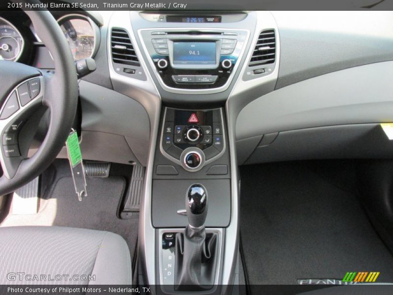 Titanium Gray Metallic / Gray 2015 Hyundai Elantra SE Sedan