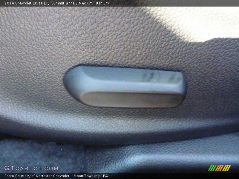 Summit White / Medium Titanium 2014 Chevrolet Cruze LT