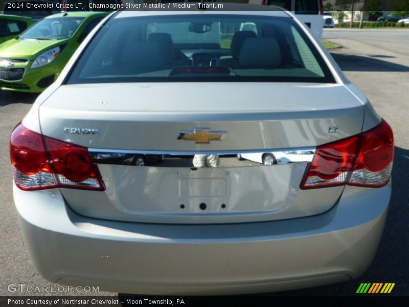Champagne Silver Metallic / Medium Titanium 2014 Chevrolet Cruze LT