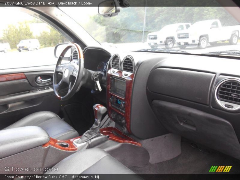 Onyx Black / Ebony 2007 GMC Envoy Denali 4x4