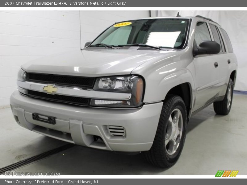 Front 3/4 View of 2007 TrailBlazer LS 4x4
