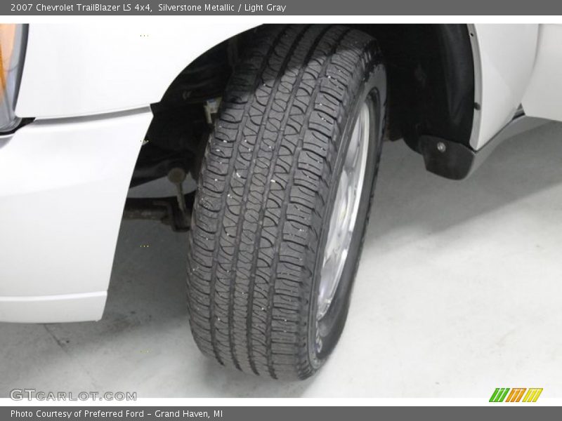 Silverstone Metallic / Light Gray 2007 Chevrolet TrailBlazer LS 4x4