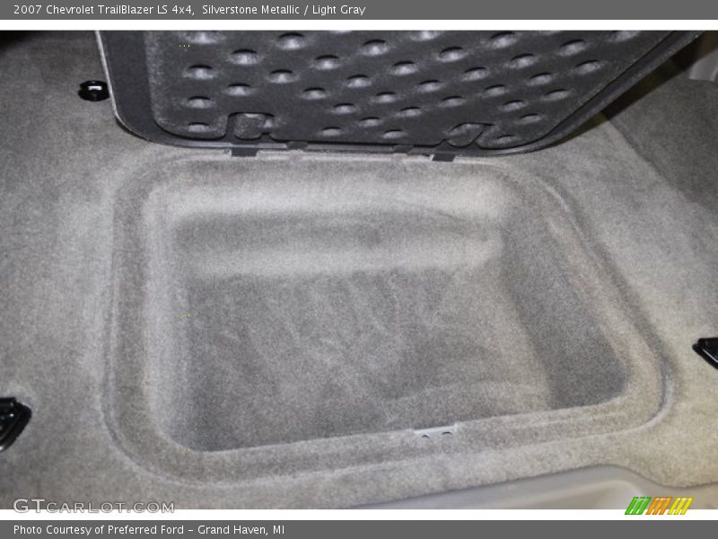 Silverstone Metallic / Light Gray 2007 Chevrolet TrailBlazer LS 4x4