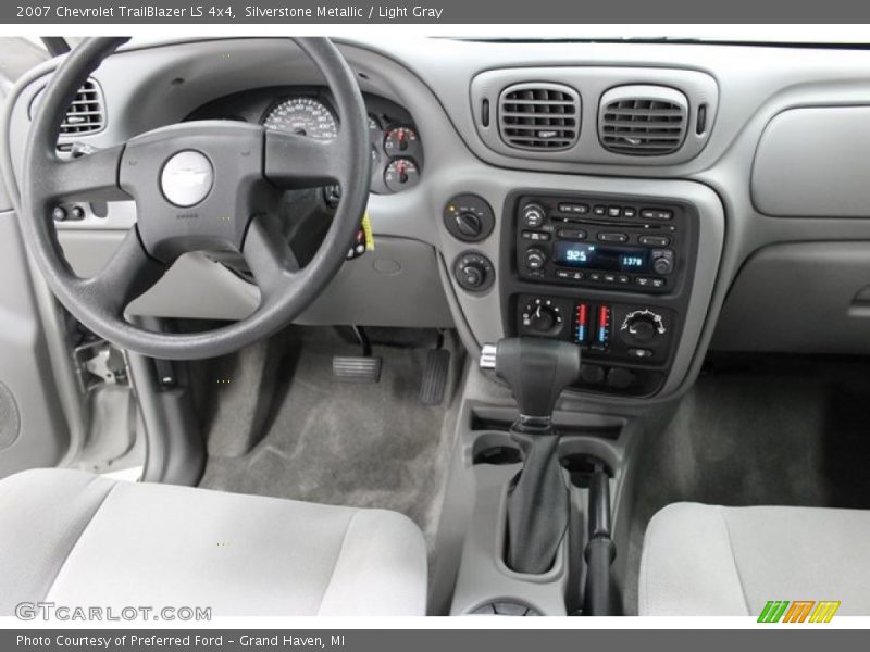 Silverstone Metallic / Light Gray 2007 Chevrolet TrailBlazer LS 4x4