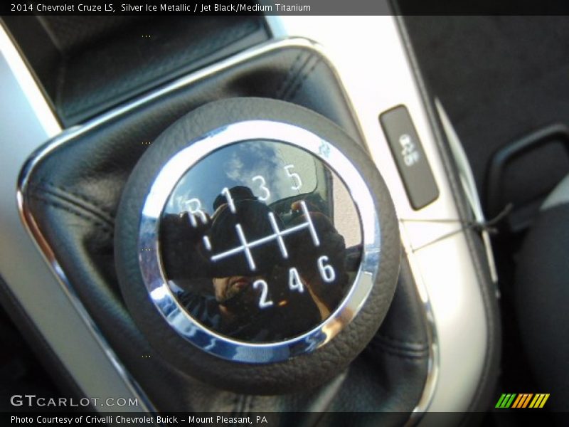Silver Ice Metallic / Jet Black/Medium Titanium 2014 Chevrolet Cruze LS