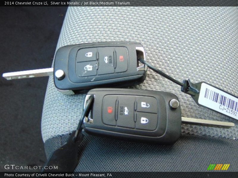 Silver Ice Metallic / Jet Black/Medium Titanium 2014 Chevrolet Cruze LS