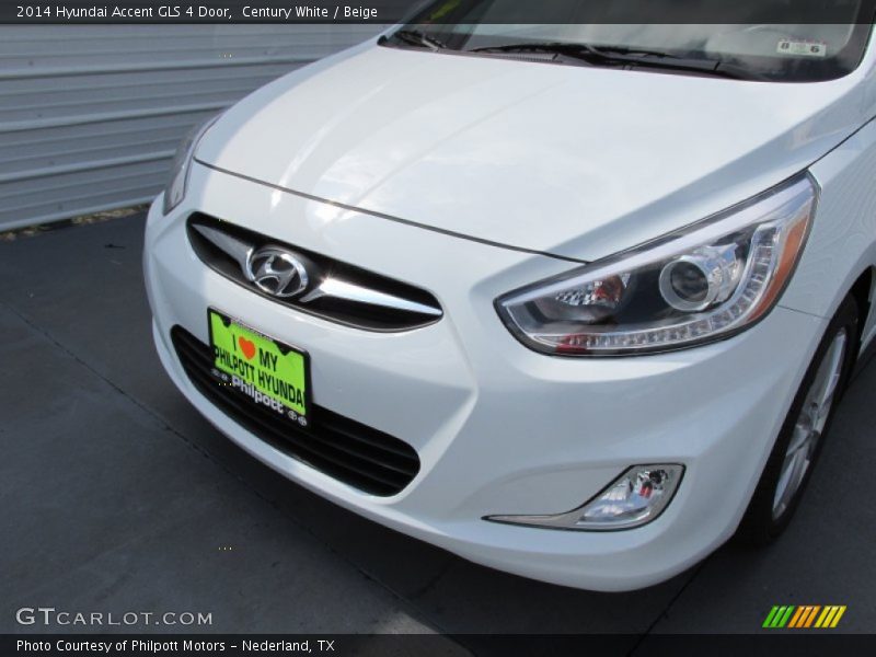 Century White / Beige 2014 Hyundai Accent GLS 4 Door