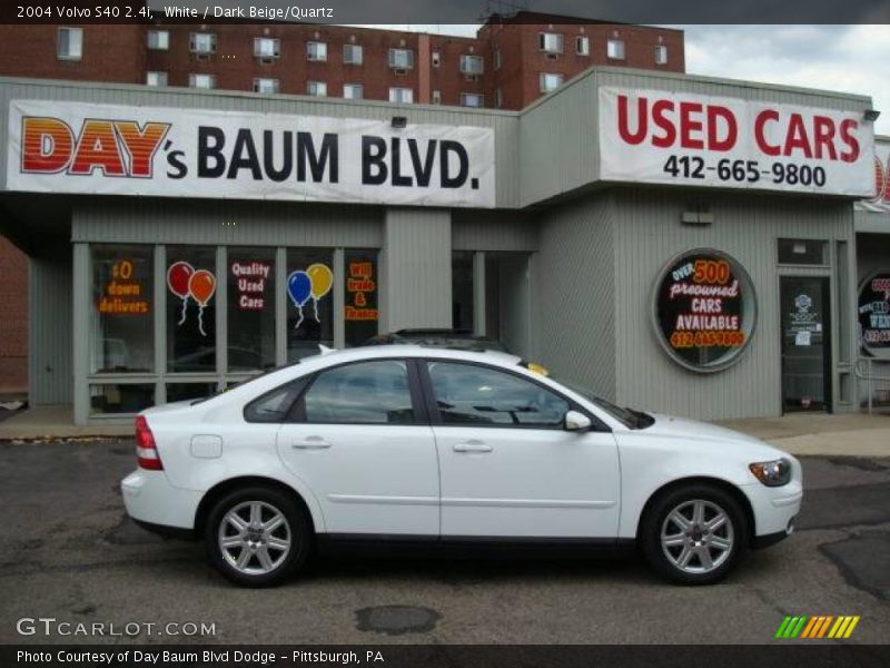 White / Dark Beige/Quartz 2004 Volvo S40 2.4i