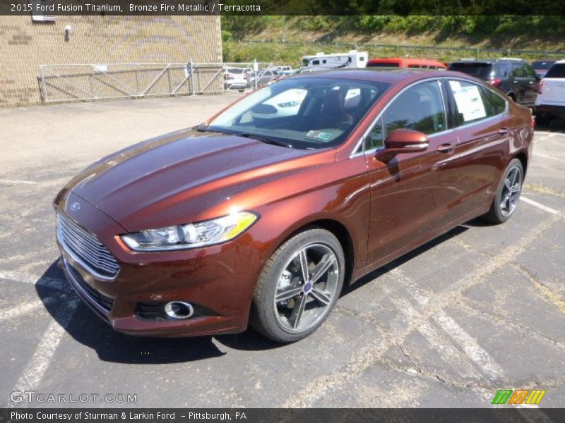 Front 3/4 View of 2015 Fusion Titanium
