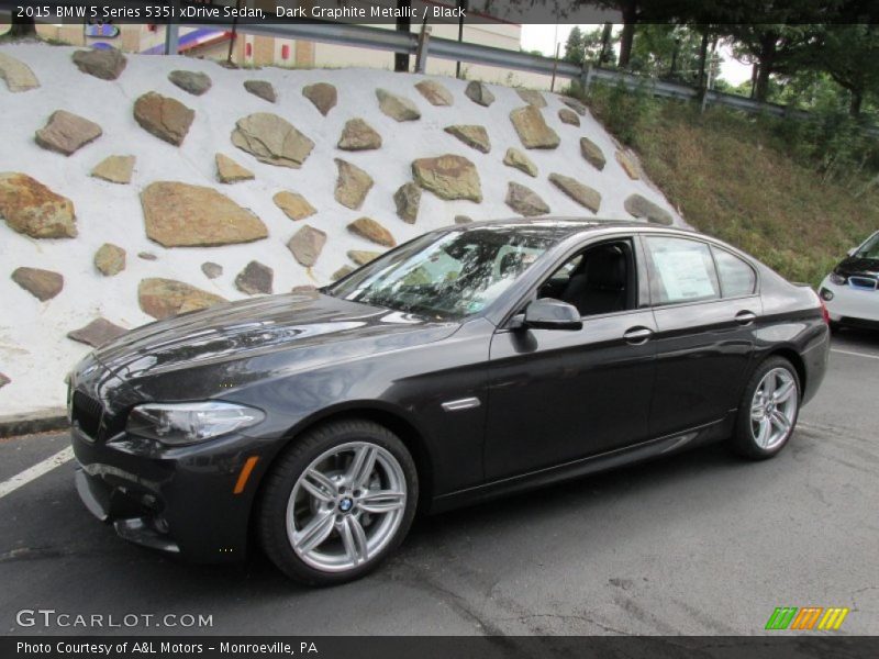Front 3/4 View of 2015 5 Series 535i xDrive Sedan
