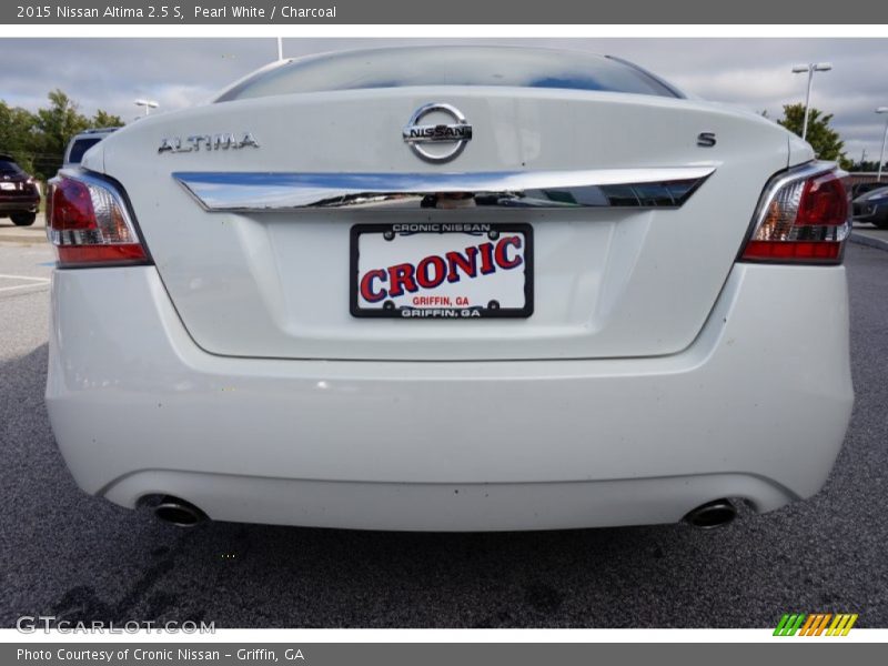 Pearl White / Charcoal 2015 Nissan Altima 2.5 S