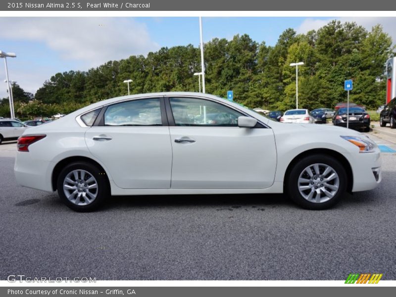 Pearl White / Charcoal 2015 Nissan Altima 2.5 S