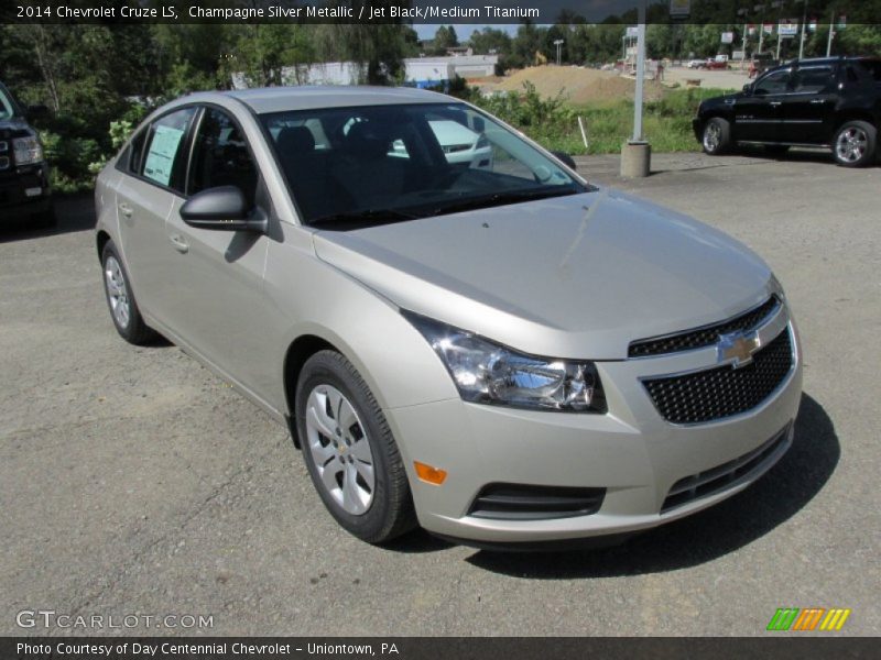 Champagne Silver Metallic / Jet Black/Medium Titanium 2014 Chevrolet Cruze LS