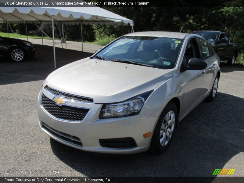 Champagne Silver Metallic / Jet Black/Medium Titanium 2014 Chevrolet Cruze LS