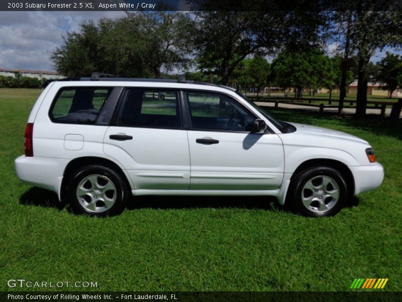 Aspen White / Gray 2003 Subaru Forester 2.5 XS