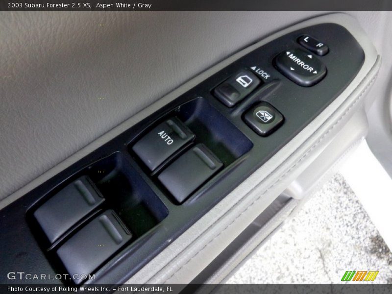 Aspen White / Gray 2003 Subaru Forester 2.5 XS
